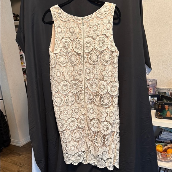 Eliza J Ivory Crochet Lace Dress – Size 14 – Excellent Condition - Picture 8 of 10